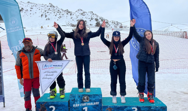 OKUL SPORLARINDAN ERCİYES'E DEV ÇIKARMA