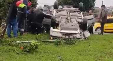 OTOMOBİL TAKLA ATTI: 1 YARALI