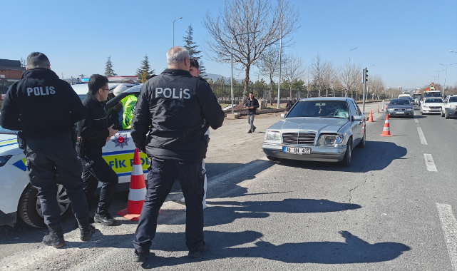 OTOMOBİLİN ÇARPTIĞI ÇOCUK AĞIR YARALANDI