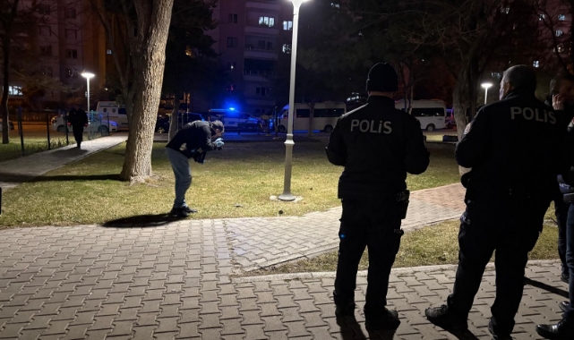 PARKTA TÜFEKLİ KAVGA