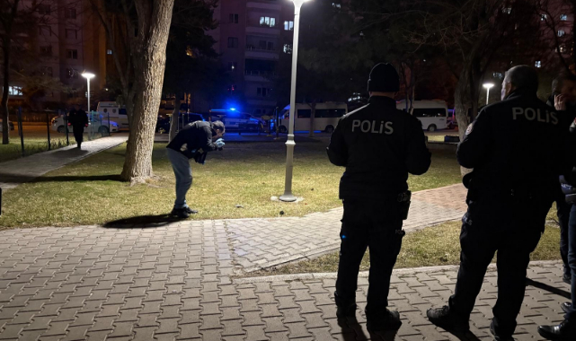 PARKTA TÜFEKLİ KAVGA