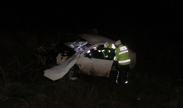 UÇURUMA DÜŞEN OTOMOBİLİN SÜRÜCÜSÜ YARALANDI