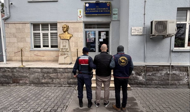 UYUŞTURUCU TACİRİ YAKALANDI