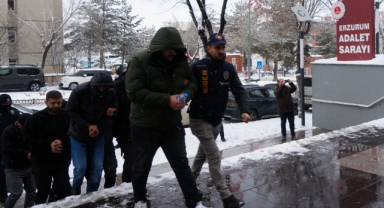 YASAL ARAÇ KİRALAMA WEB SİTESİ KURARAK VATANDAŞLARI DOLANDIRDILAR