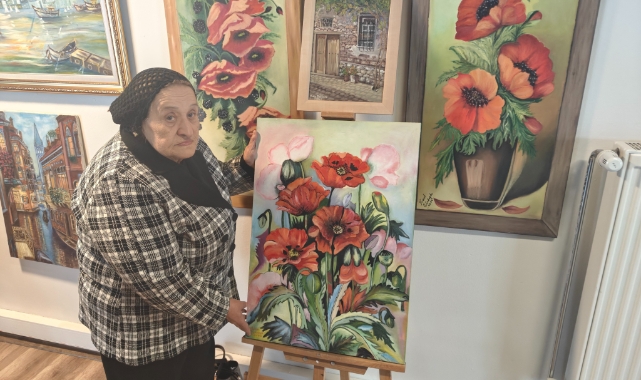 80 YAŞINDA 25 YILLIK SANAT SEVGİSİNİ SÜRDÜRÜYOR