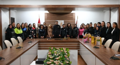 ATANUR AYDIN KADIN PERSONELİ İLE BİR ARAYA GELDİ