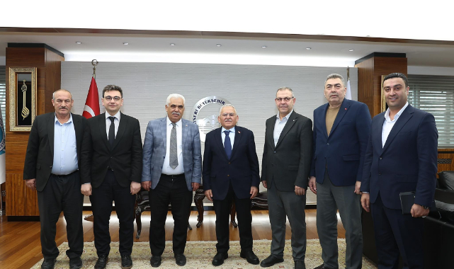 BAŞKAN BÜYÜKKILIÇ, ZİYARETÇİLERİNİ AĞIRLADI