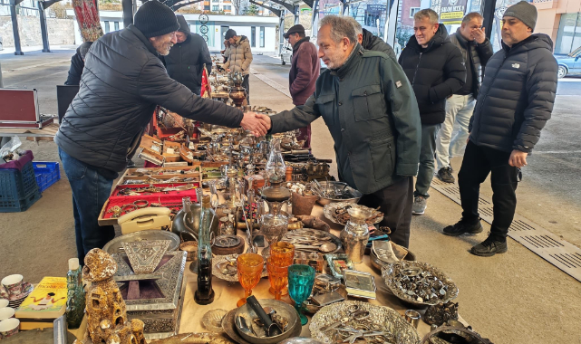 BAŞKAN YALÇIN ANTİKA PAZARI'NDA
