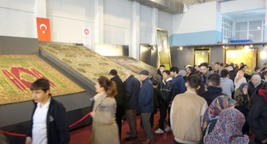 KUTSAL EMANETLERE YOĞUN İLGİ