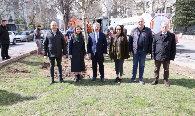 MELİKGAZİ’DE İLKBAHAR AĞAÇ DİKİMİYLE BAŞLADI