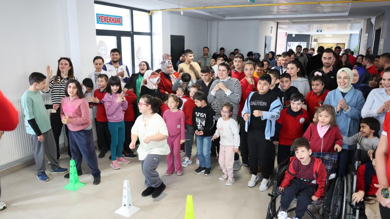 BÜYÜKŞEHİR’DEN ANLAMLI BULUŞMA