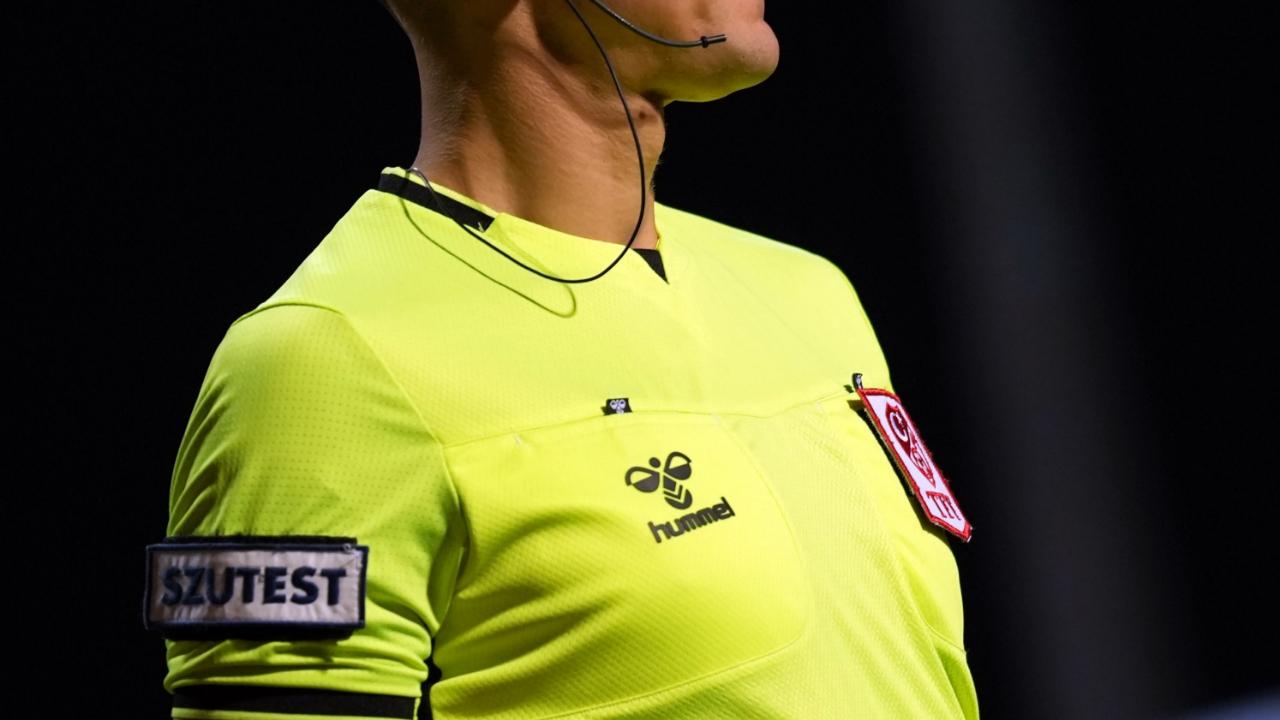 HAKEMLER AÇIKLANDITrendyol Süper Lig'de 27. haftanın hakemleri belli oldu (Fotoğraflı) İSTANBUL (İHA) - Trendyol Süper Lig’in 27. haftasında oynanacak müsabakalarda düdük çalacak hakemler açıklandı. Trendyol Süper Lig'de 27. hafta heyecanı yarın, 18 Mar