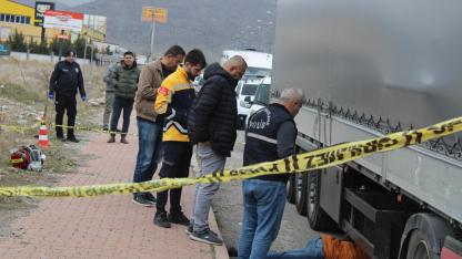 TIRIN ALTINDA ÖLÜ BULUNDU