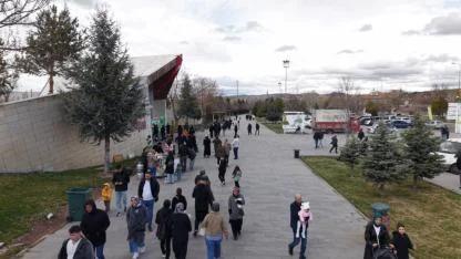 İKİ GÜNDE 40 BİN KİŞİ ZİYARET ETTİ