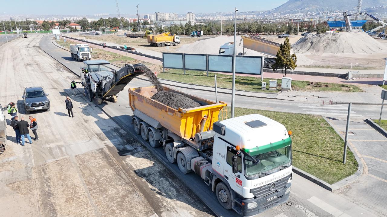 KARTAL KAVŞAĞI’NDA HUMMALI ÇALIŞMA