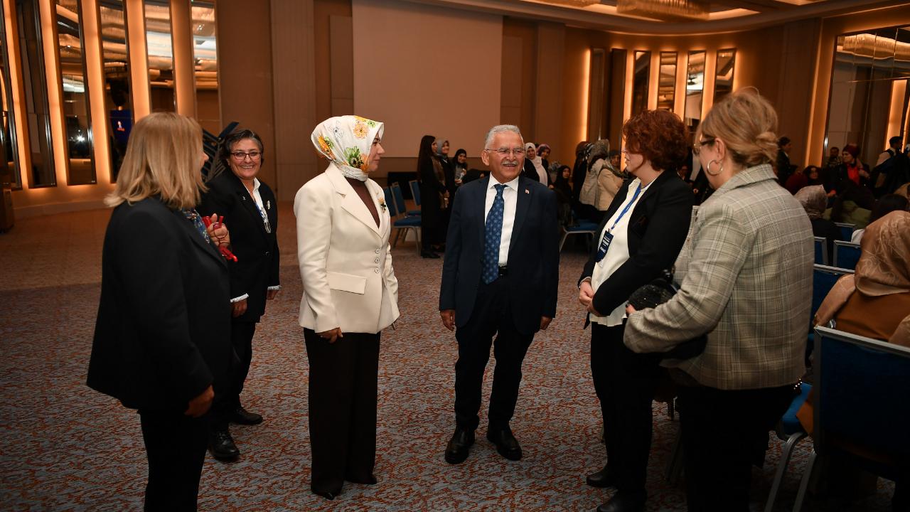 BÜYÜKKILIÇ, KADINLARIN EKONOMİDEKİ GÜCÜNE VURGU YAPTI