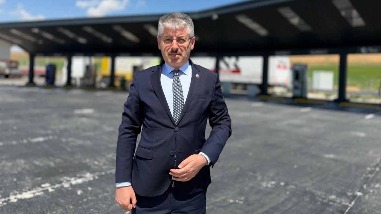 ÇOPUROĞLU: "ELEKTRİKLİ ARAÇ KULLANICISI KORUNMALI"