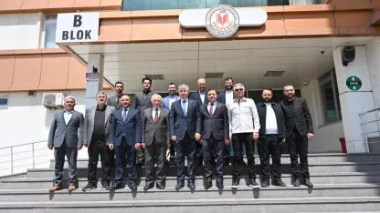 ÇOPUROĞLU ÖĞRENCİLERLE BULUŞTU