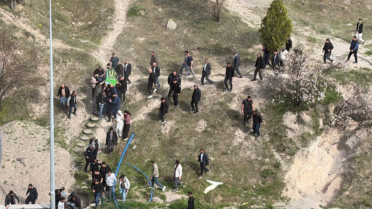 DAĞLIK ALANDA ÖLÜ BULUNDU