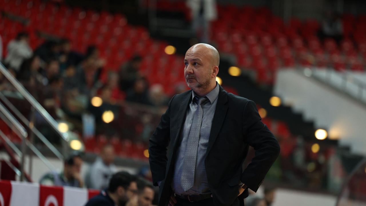 EMRE ÖZSARI İLE YOLLAR AYRILDI