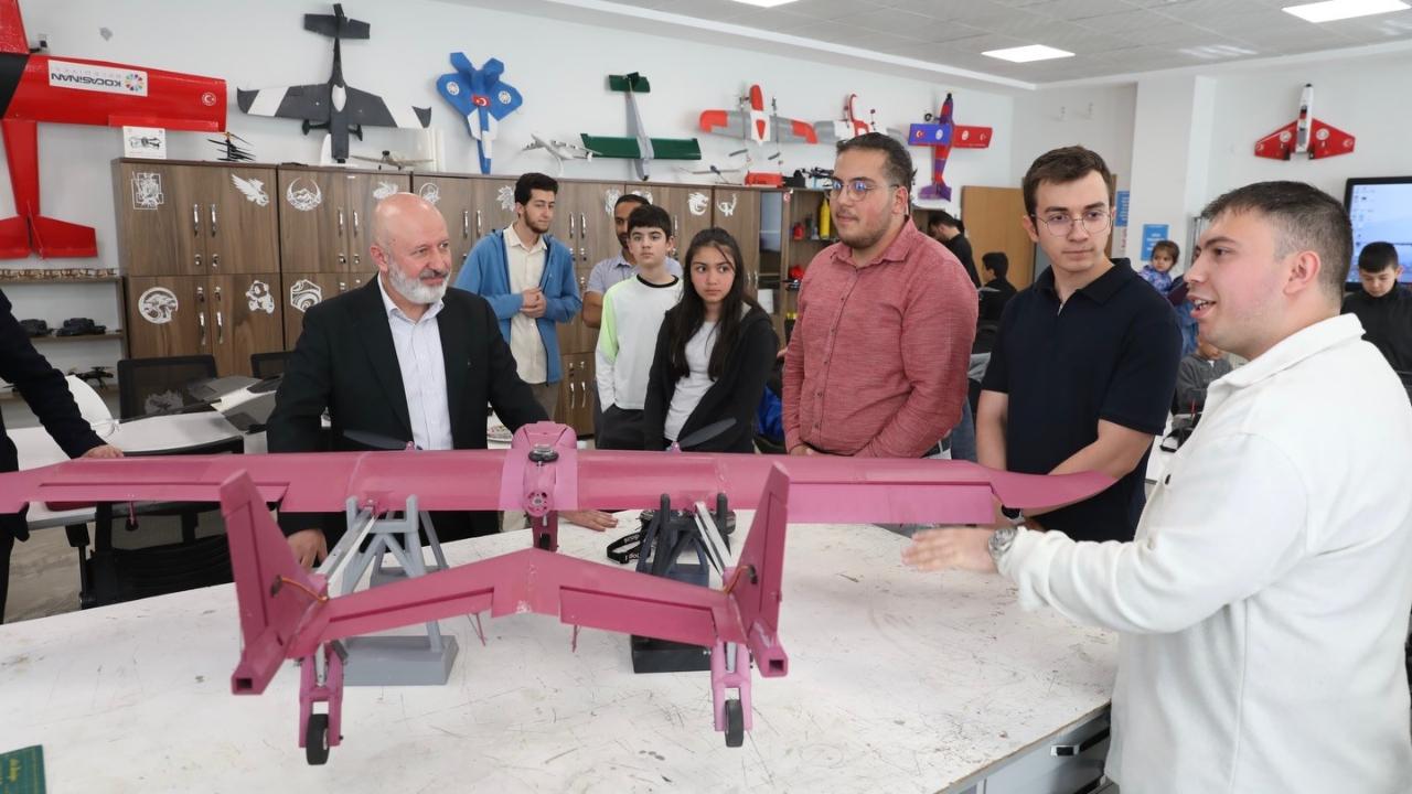 “GENÇLERİMİZİN ÜRETTİĞİ HER PROJE TÜRKİYE’NİN GÜCÜNE GÜÇ KATACAK”