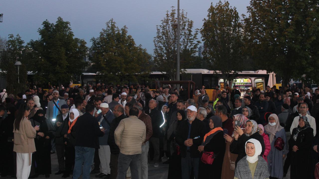 HAC KAFİLESİ DUALARLA UĞURLANDI