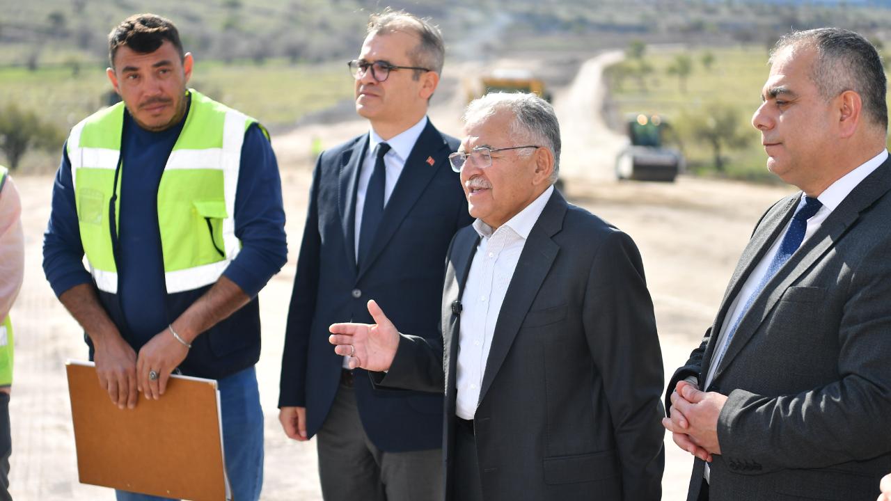 “HİZMET YAPILAŞMANIN ÖNÜNDE GİDİYOR”