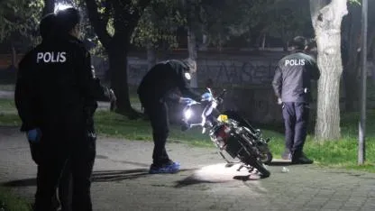 İKİ GRUP BİBİRİNE GİRDİ