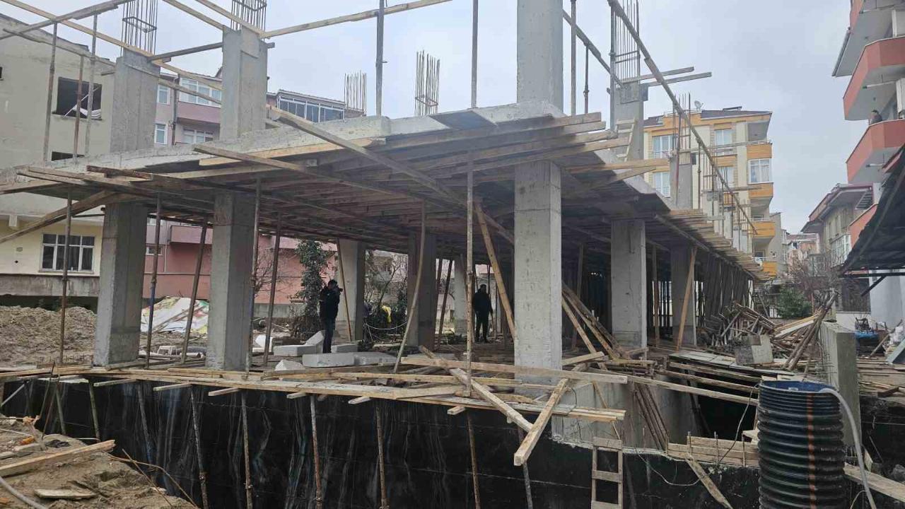 İNŞAATTAN DÜŞEN İŞÇİ HAYATINI KAYBETTİ