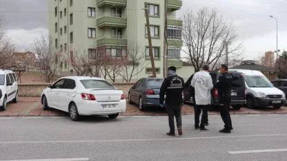 KAVGADA ARAÇLAR KURŞULANDI