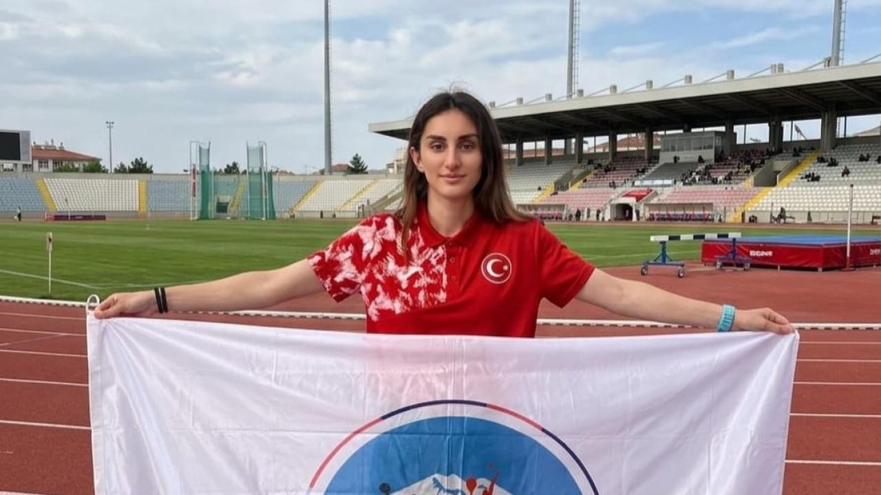 KAYSERİLİ SPORCU TÜRKİYE REKORU KIRDI