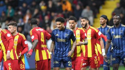 KAYSERİSPOR FENERBAHÇE'YE YİNE YENİLDİ