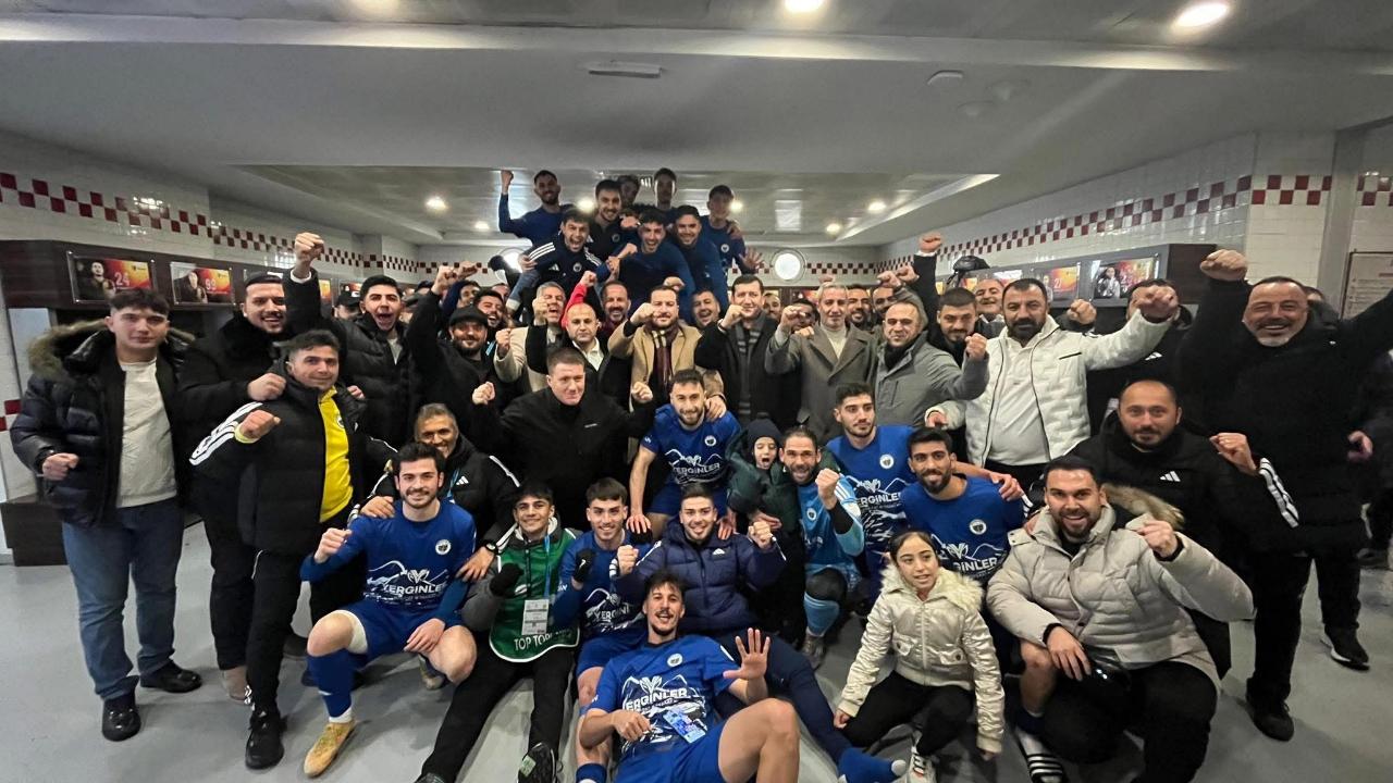 "KÜLLERİNDEN DOĞAN BİR TAKIM"