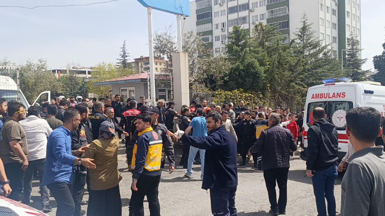 MARAŞ'TA OKULDA SİLAH SESLERİ