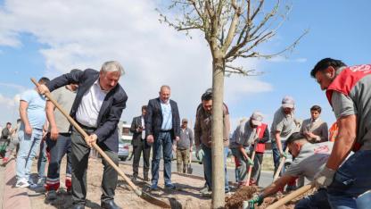 MELİKGAZİ, GELECEĞE YEŞİL BİR MİRAS BIRAKIYOR