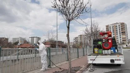 MELİKGAZİ’DE HAŞERESİZ VE SİVRİSİNEKSİZ BİR YAZ İÇİN İLAÇLAMA YAPILDI