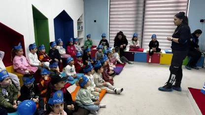 MİNİKLERE POLİSLİK MESLEĞİ TANITILDI