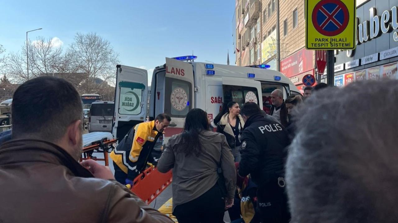 MOTOSİKLETİN ÇARPTIĞI YAYA YARALANDI