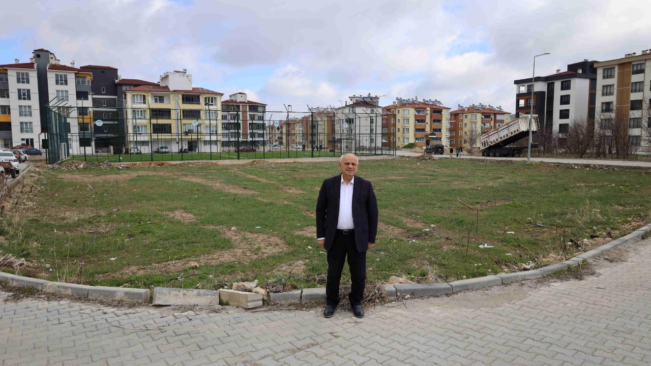 ÖZTÜRK’TEN YARI OLİMPİK HAVUZ MÜJDESİ