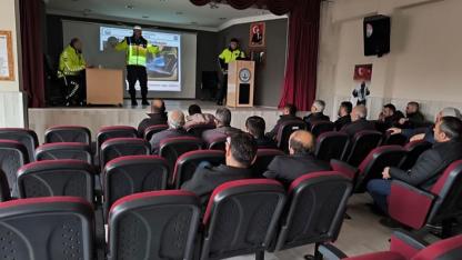 TOMARZA'DA SERVİS ŞOFÖRLERİNE GÜVENLİK VE TRAFİK EĞİTİMİ VERİLDİ