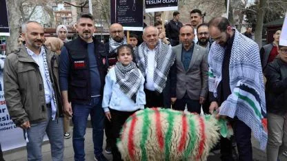 ECRİN’İN KUZUSU GAZZE’YE UMUT OLUYOR