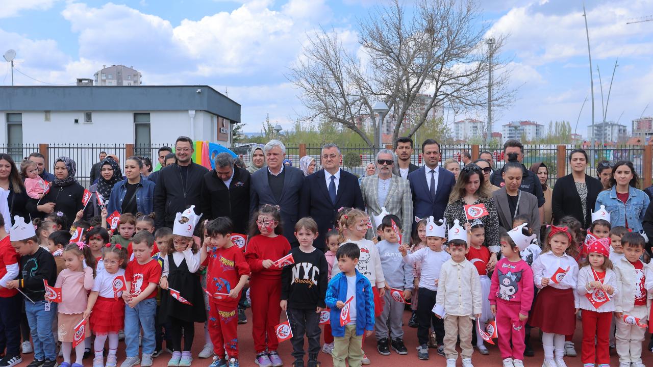 BÜYÜKŞEHİR’İN ÇOCUK KÜTÜPHANESİ’NDE “KAYSERİ KENT KONSEYİ 23 NİSAN” ETKİNLİĞİ