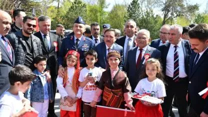 BÜYÜKKILIÇ, ÇOCUKLARIN BAYRAM SEVİNCİNE ORTAK OLDU