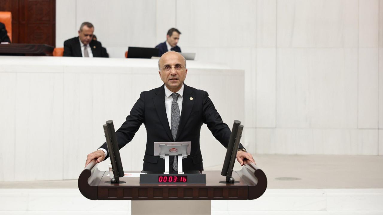 GENÇ: “DİYANET’İN 1 DAKİKALIK HARCAMASI 90 EMEKLİNİN BAYRAM İKRAMİYESİNE DENK GELİYOR”