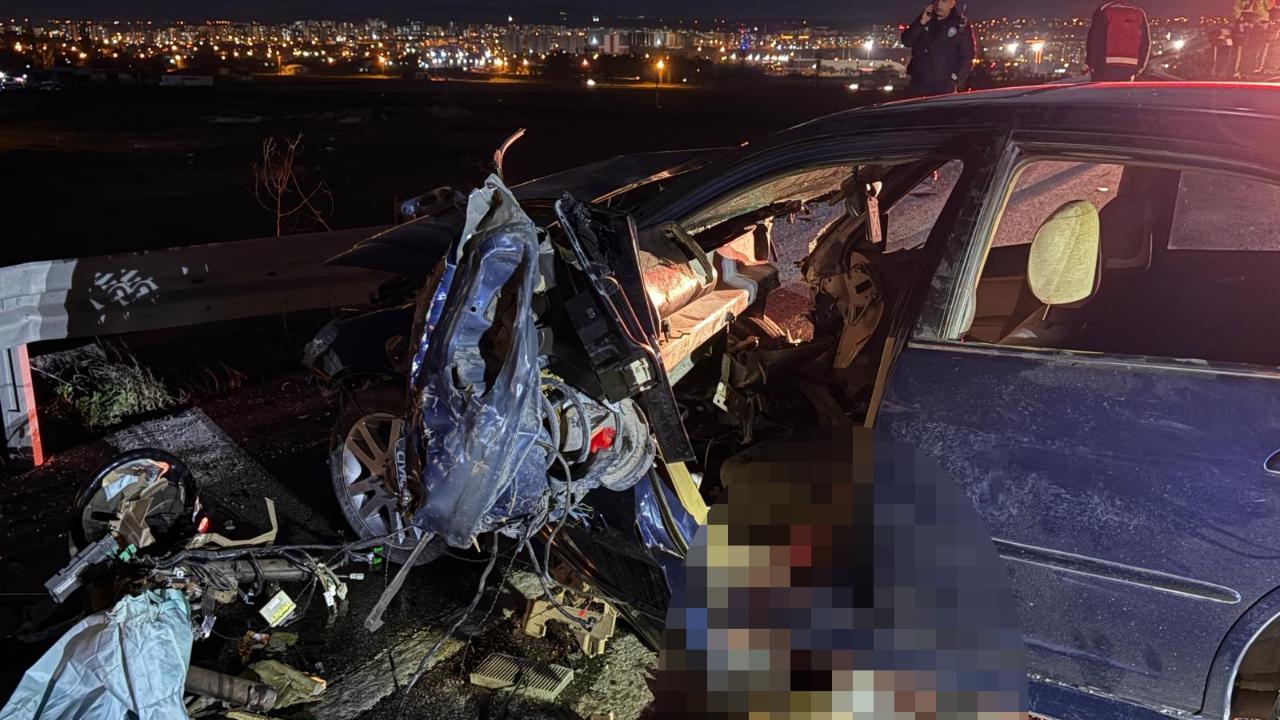 BARİYERE OK GİBİ SAPLANDI