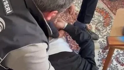 UYUŞTURUCU TACİRİ YAKALANDI