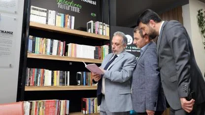 TALAS BELEDİYESİNDEN PERSONELE “İYİLEŞTİREN KÜTÜPHANE” HEDİYESİ