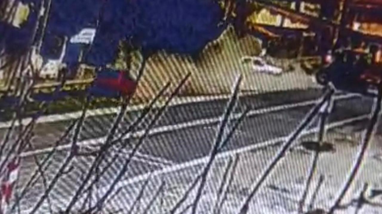 TRAKTÖRLE OTOMOBİLİN ÇARPIŞTIĞI KAZA KAMERADA: 2 YARALI