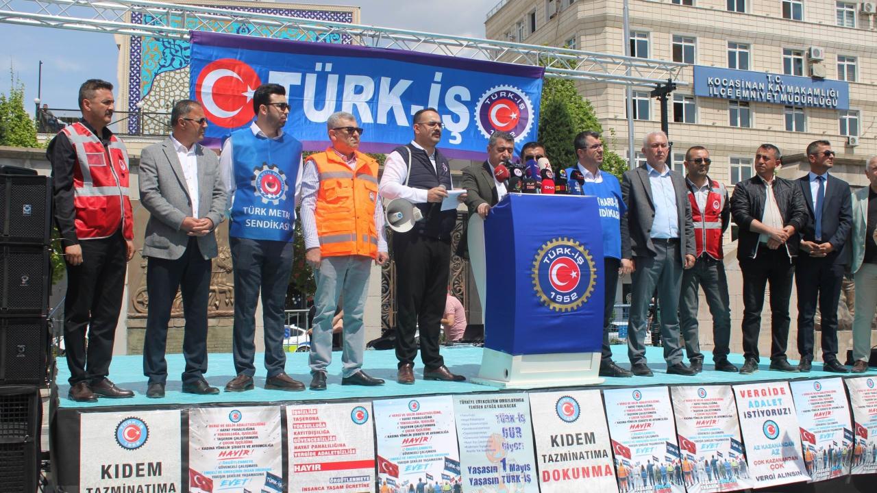 "BU ÜLKENİN DEĞERİNİ DE GELECEĞİNİ DE EMEĞİMİZLE BİZ KURMAKTAYIZ"
