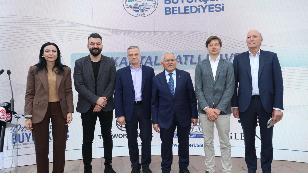 BÜYÜKKILIÇ DÜNYA BANKASI YETKİLİLERİYLE GÖRÜŞTÜ